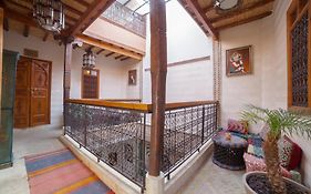 Riad Ikalimo 1